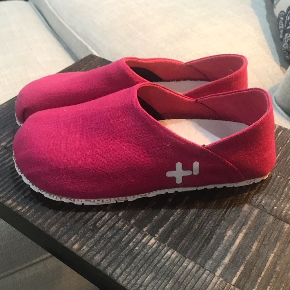 NWOT PINK OTZ CORK LITE